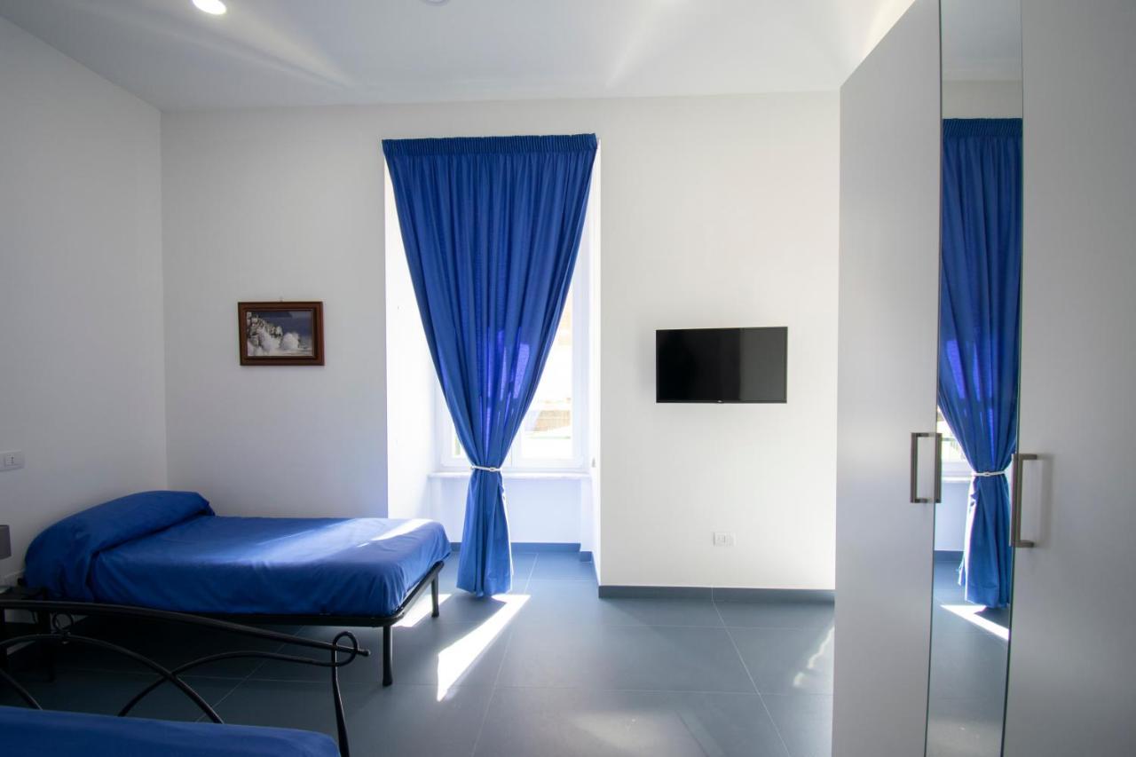 Hotel Knight House Napoli Esterno foto