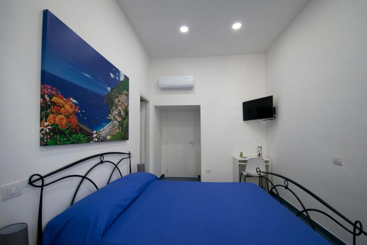 Hotel Knight House Napoli Esterno foto